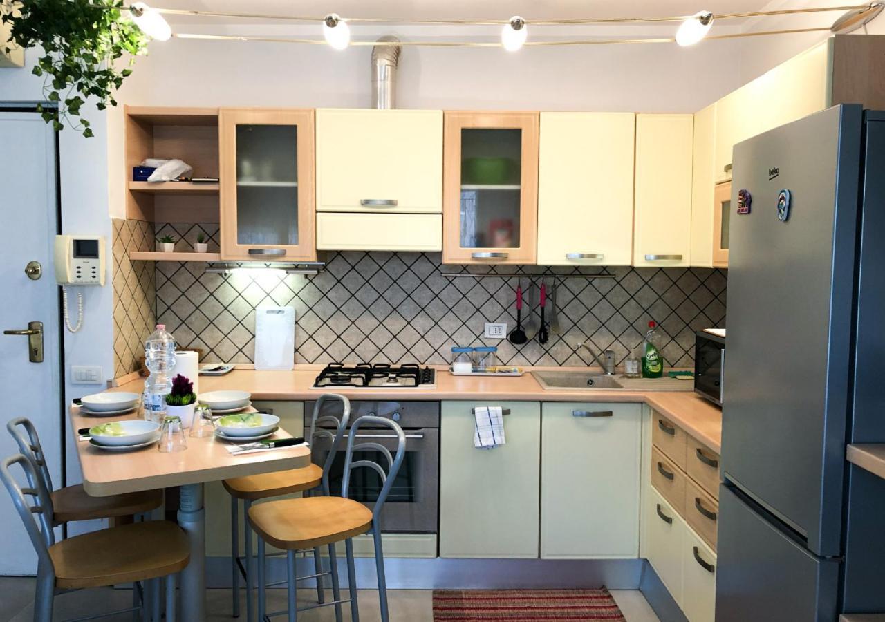 Appartement Confortevole Bilocale A Pochi Minuti Dal Centro à Milan Extérieur photo