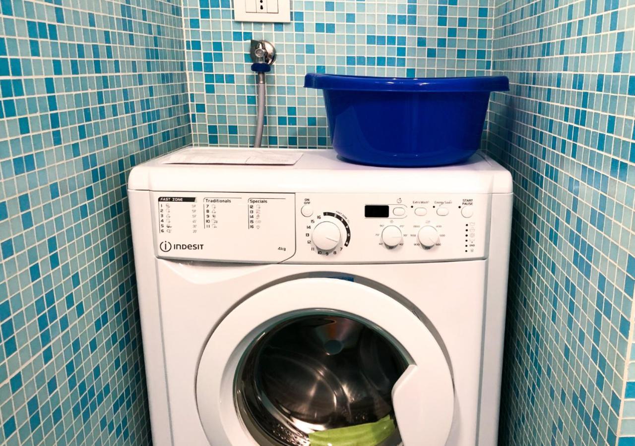 Appartement Confortevole Bilocale A Pochi Minuti Dal Centro à Milan Extérieur photo